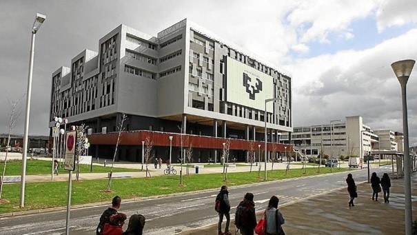 Universitätshauptgebäude in Bilbao